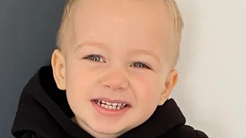 Noah, deux ans, en attente d’une greffe de moelle osseuse