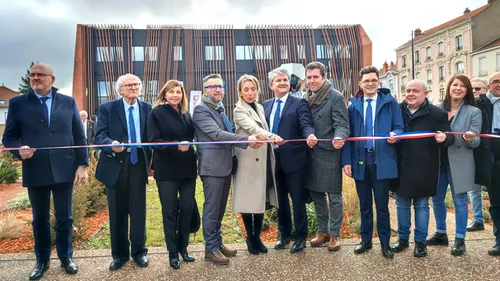 Roanne  «au meilleur niveau international des campus...