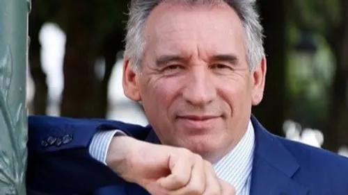 François Bayrou renversé : 3 votes "pour", 3 "contre" dans la Loire