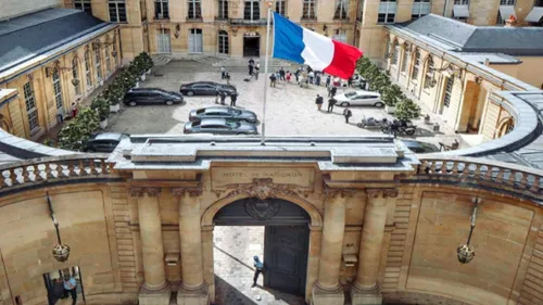 Marine Le Pen reçue à Matignon ce mardi 