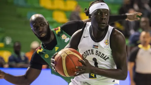 Basket : la Chorale à Bourg-en-Bresse avec Nuni Omot