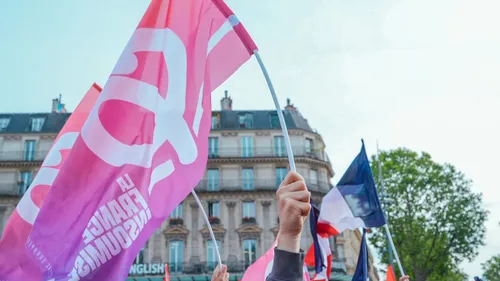Gouvernement : la France insoumise appelle à la mobilisation le 7...