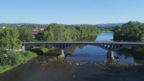 Le pont de la Loire entre Andrézieux et Saint-Cyprien fermé tout...