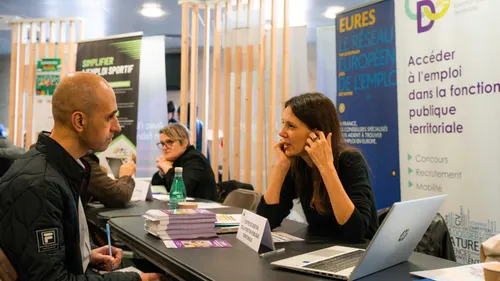 Saint-Etienne : un Forum de l'emploi est organisé à la galerie de...