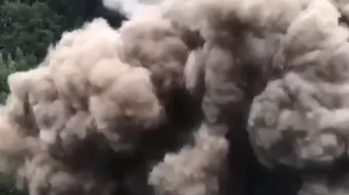 [VIDEO] Auvergne-Rhône-Alpes : un pan de roche s'est détaché en Savoie