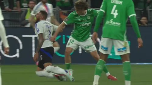 ASSE/OL : il y avait bien carton rouge pour Stassin selon la...