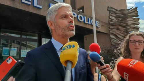 Violences urbaines : Laurent Wauquiez appelle à "une union sacrée"