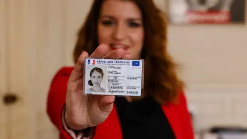 Attention: Ne tardez pas si vous devez renouveler vos papiers...