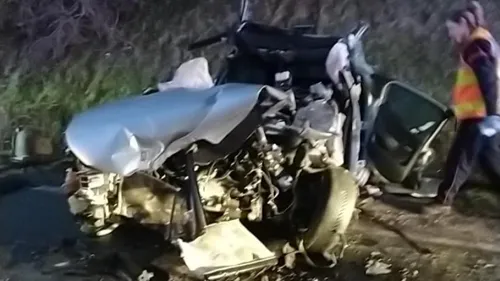 La remorque se détache du camion et écrase sa voiture : une...