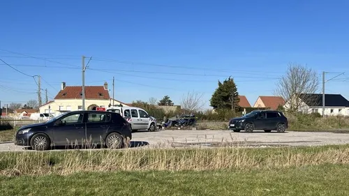 Les obsèques de l'enfant décédée dans une collision avec un train à...