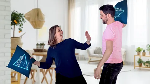 GAGNEZ VOTRE OREILLER CONTACT FM !