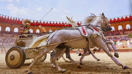 GAGNEZ VOTRE SÉJOUR EN FAMILLE AU PUY DU FOU !