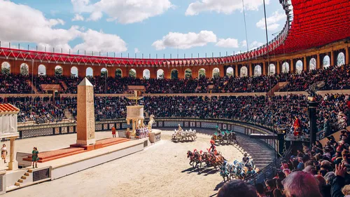 GAGNEZ VOTRE SÉJOUR EN FAMILLE AU PUY DU FOU