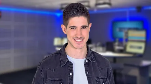 LES CHASSEURS D'EMPLOI RADIO CONTACT EN DIRECT DU SALON "TROUVE TON...