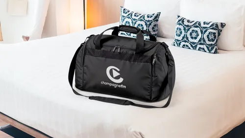 GAGNEZ VOTRE SAC DE VOYAGE COLLECTOR CHAMPAGNE FM