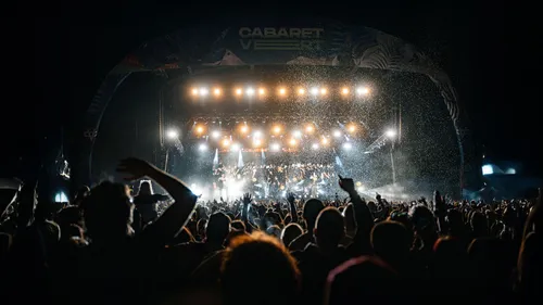 GAGNEZ VOS PASS VIP POUR LE CABARET VERT