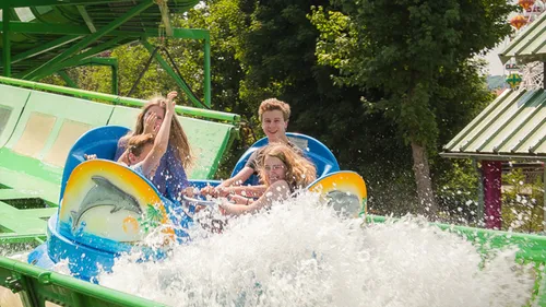 GAGNEZ VOS ENTRÉES POUR TOUTE LA FAMILLE À DENNYLS PARC