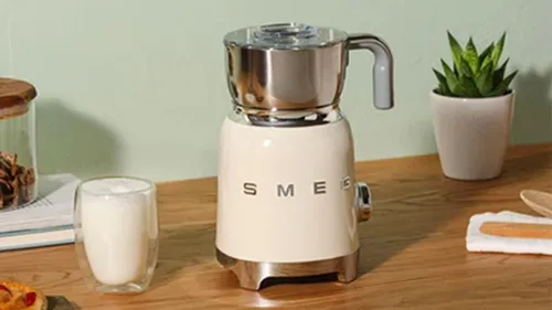 GAGNEZ VOTRE CHOCOLATIÈRE SMEG