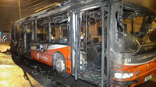 Un bus Transvilles détruit par les flammes ce matin à Valenciennes