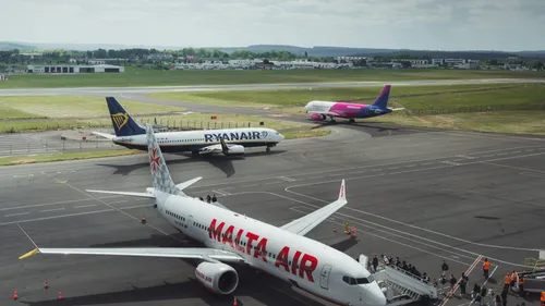 Grève des contrôleurs aériens : fortes perturbations à prévoir ce...