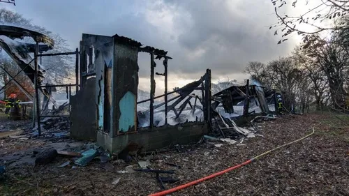 Clerques : plus de 3 100 volailles tuées dans l'incendie d'un...