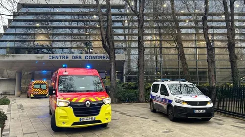 Malaises en série au Centre des Congrès de Reims.