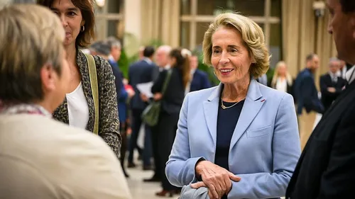 Déclaration de patrimoine : Caroline Cayeux quitte le gouvernement 
