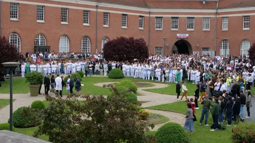 Infirmière poignardée au CHU de Reims : le suspect est un...