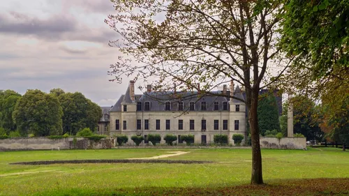 Picardie : Emmanuel Macron inaugure la Cité internationale de la...
