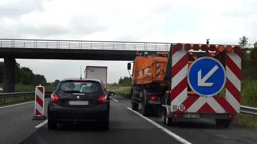 A26: l'Autoroute fermée après un accident impliquant un camion de...