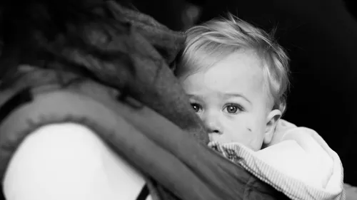 Le département de la Somme offre un porte-bébé à chaque nouveau...