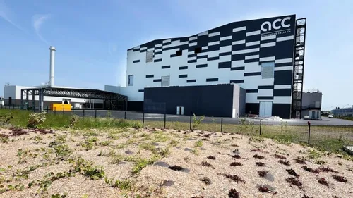 Voitures électriques : ACC, la première usine française de...