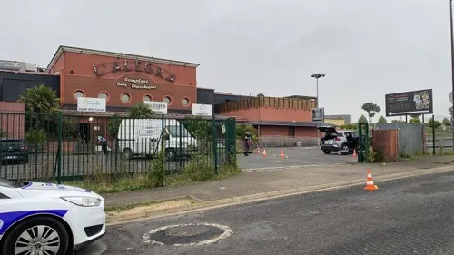 Deux personnes blessées par balle devant une discothèque