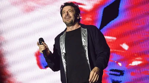 Patrick Bruel : l’origine de son tube "Place des grands hommes" !