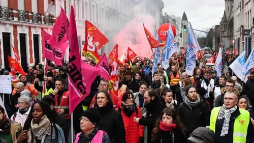 Retraites, salaires: Première journée de mobilisation depuis la...
