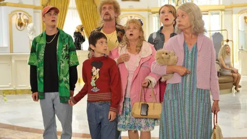 Qui veut accueillir Jeff, Cathy et toute la famille Tuche ? Une...