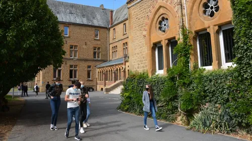 Obligation du port du masque au collège-lycée Mabillon à Sedan