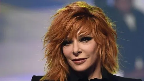 Mylène Farmer : des fans campent devant le stade à Lille ! 