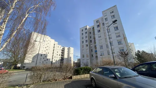 Lens: Un homme entre la vie et la mort après une défenestration