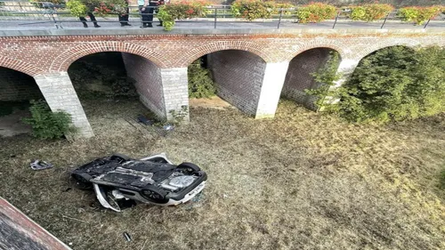 Le Quesnoy : une voiture chute de 7 mètres dans les remparts