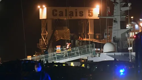 Calais: Le bilan ramené à 27 morts