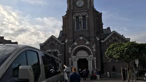 Emotion à Marquette, ou se déroulent ce matin les funérailles de...