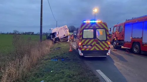 RD642: L'axe fermé entre Lynde et Ebblinghem