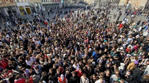 Enfant piétiné pendant un lancer de vêtements à Lille : le parquet...