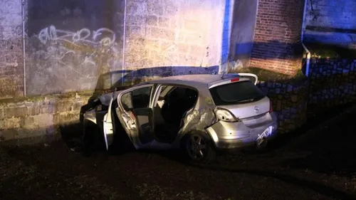 Houdain: Un mort, un blessé grave et un homme en fuite dans un...