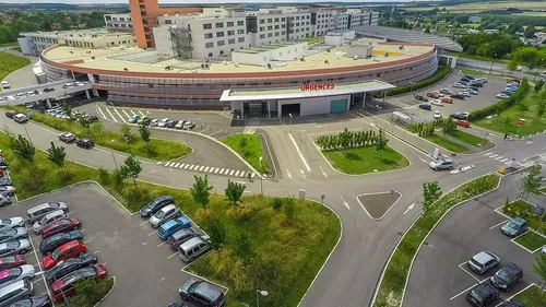 Une patiente se fait passer pour une interne en médecine au CHU...