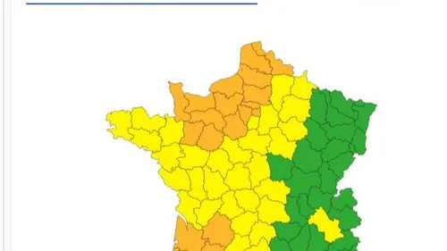 Le Nord et le Pas-de-Calais en vigilance orange aux orages ce...