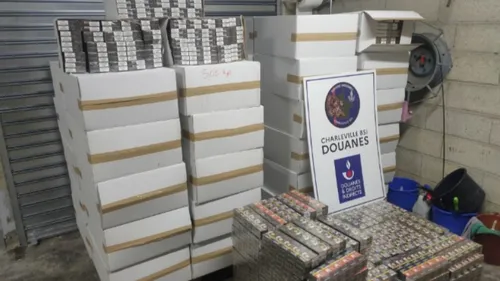 500 kg de cigarettes de contrefaçon saisis par les douanes.  