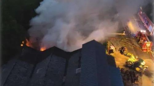 Un bâtiment agricole prend feu à Dennebroeucq (62)