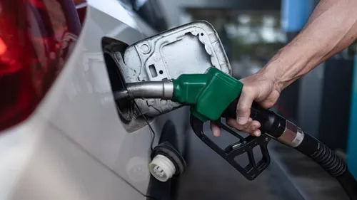 Carburant : le gouvernement dévoile de nouvelles aides